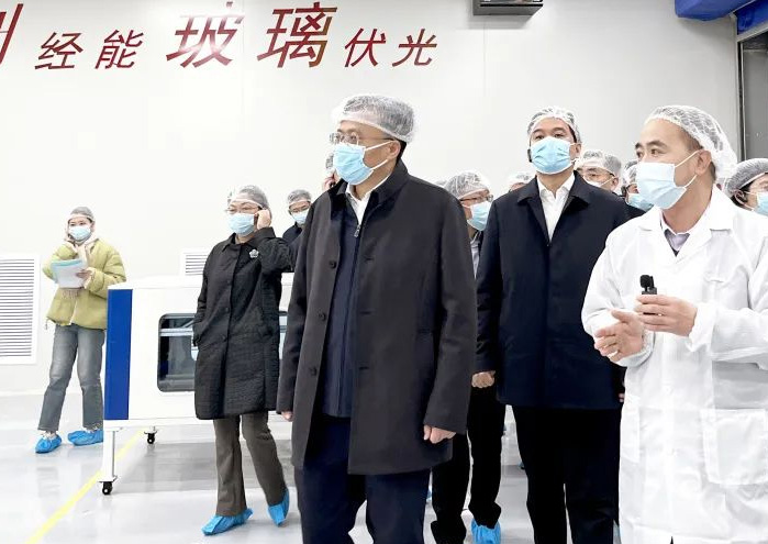 省市辅导走进尊龙Z6官方网站光伏调研异质结电池智能分娩车间