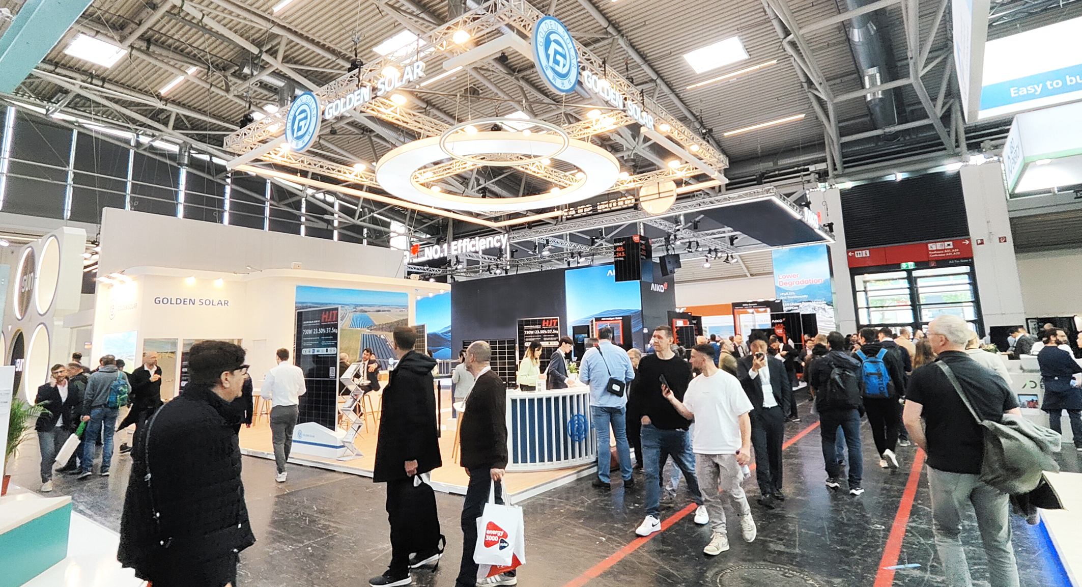 尊龙Z6官方网站光伏实力亮相德国Intersolar Europe，全球化战术布局再提快